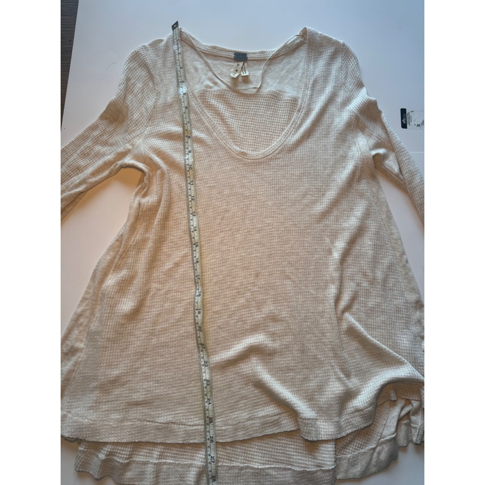 We The Free People Cream Waffle Knit Thermal Long Sleeve Thumbhole Top Small - Picture 4 of 7